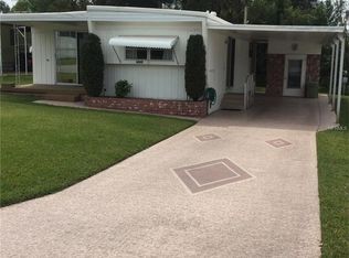 6041 Ridgewood Dr, Zephyrhills, FL 33542