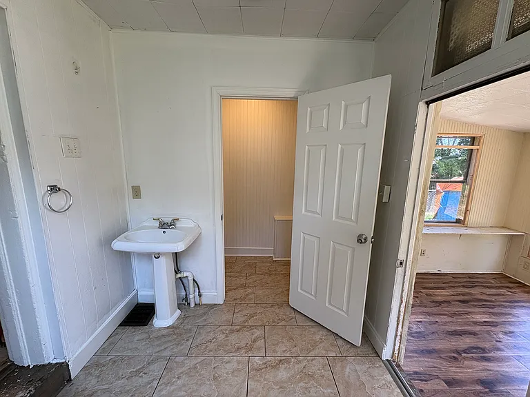 137 Woodland Ave — Photo 10