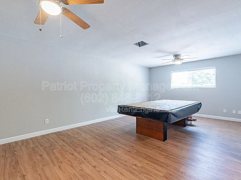 110 W Seldon Ln — Photo 41