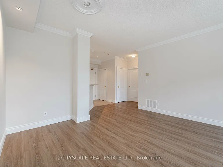3351 Cawthra Rd #321 — Photo 14