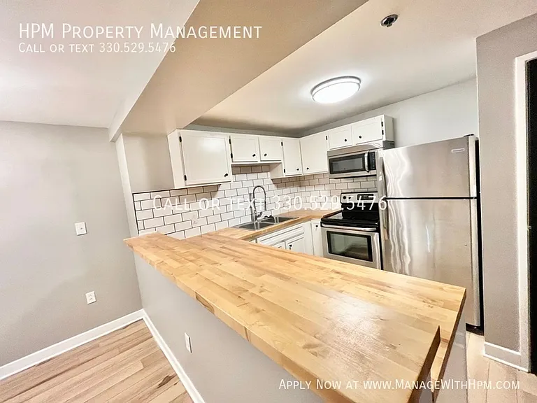 1133 W 9th Street — Photo 48