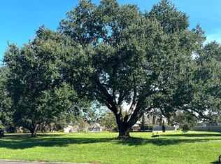 22 Shadows Bend Blvd, New Iberia, LA 70563