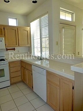 5th image of 12636 Springbrook Dr Unit A