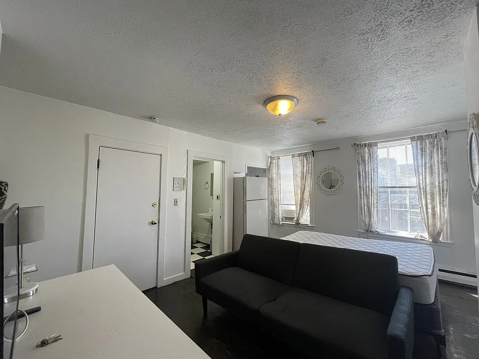 41 Anderson St #42