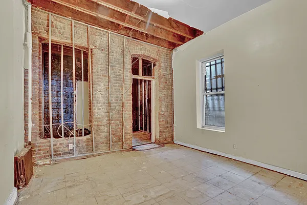 Sold by Island Advantage Realty | media 10