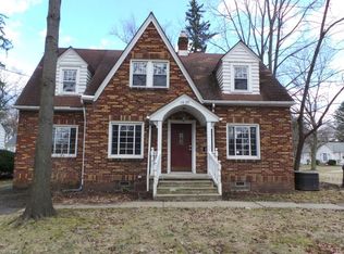 1535 W Market St, Akron, OH