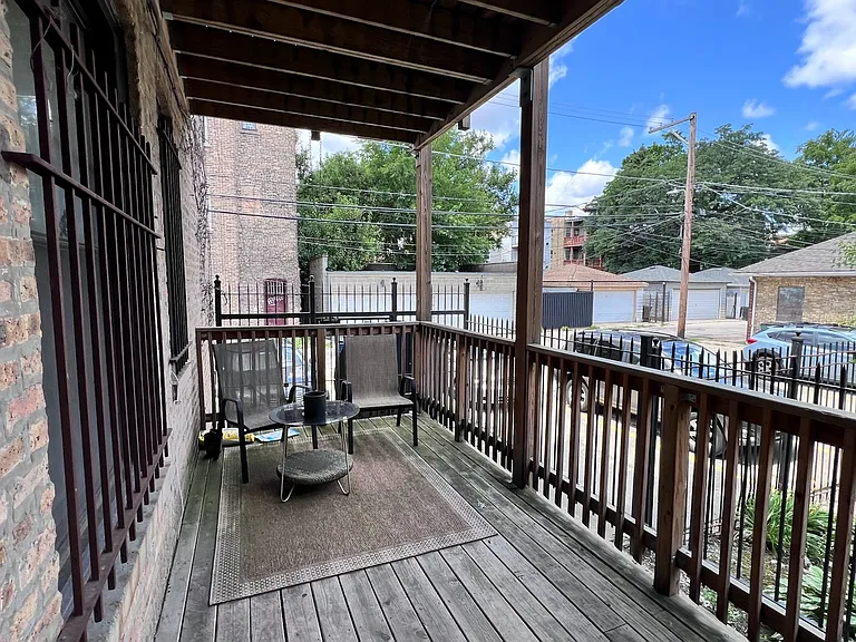 3216 W Altgeld St #1 — Photo 11