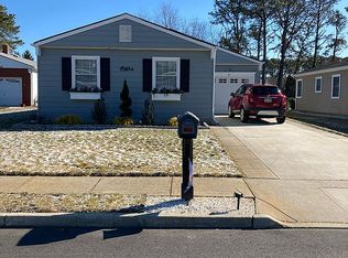 14 Panama Ct, Toms River, NJ 08757