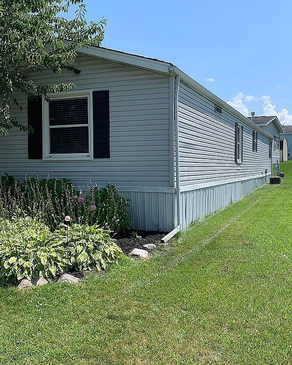 2nd image of 50473 Van Buren Dr