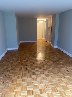 4th image of 275 Greenwich St APT 3J