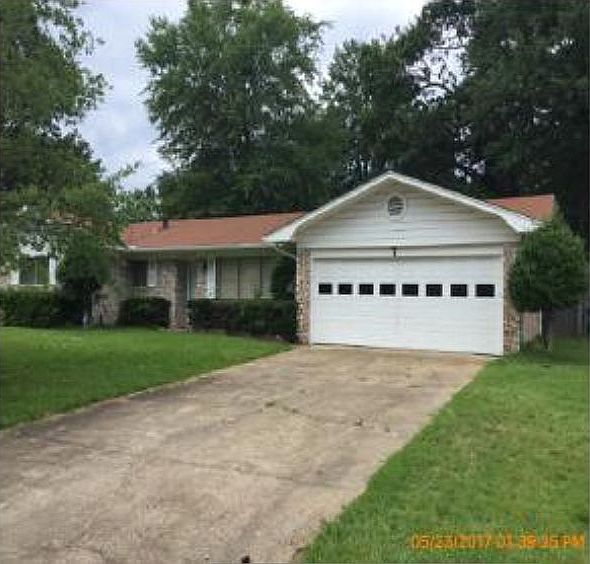 1st image of 7 Green Acre Dr