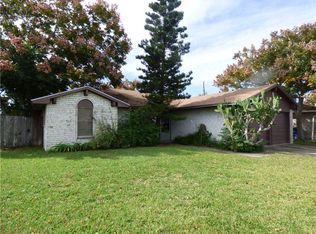 3417 Crest Cliff Dr, Corpus Christi, TX 78415