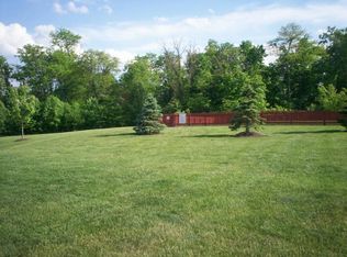 674 Spring Valley Dr, Lewis Center, OH 43035