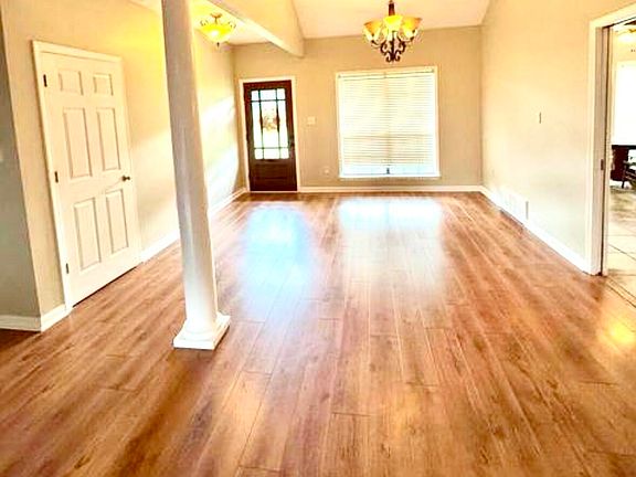 3rd image of 4430 Summers Place Dr