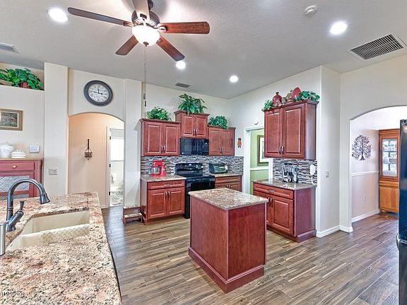 2nd image of 1516 Grand Isle Blvd