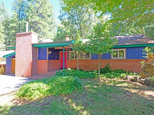 308 N C St, Mount Shasta, CA 96067