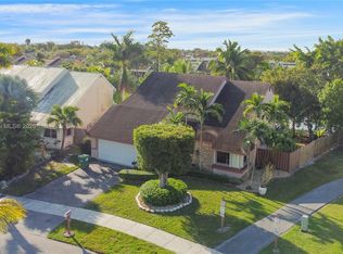 1240 S Fieldlark Ln, Homestead, FL 33035