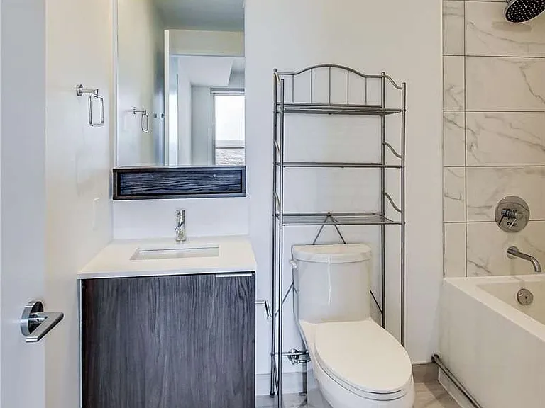 898 Portage Pkwy #5902 — Photo 18