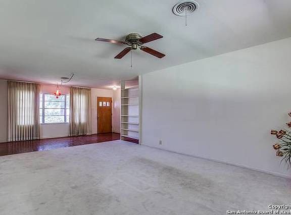 5th image of 171 Colleen Dr