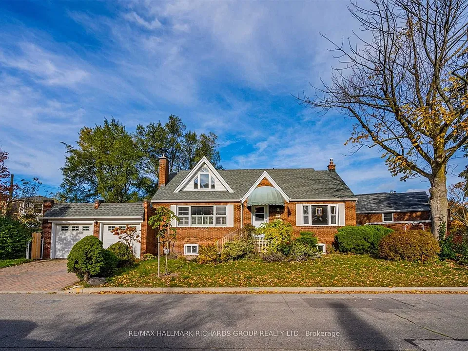 32 Briar Dale Blvd