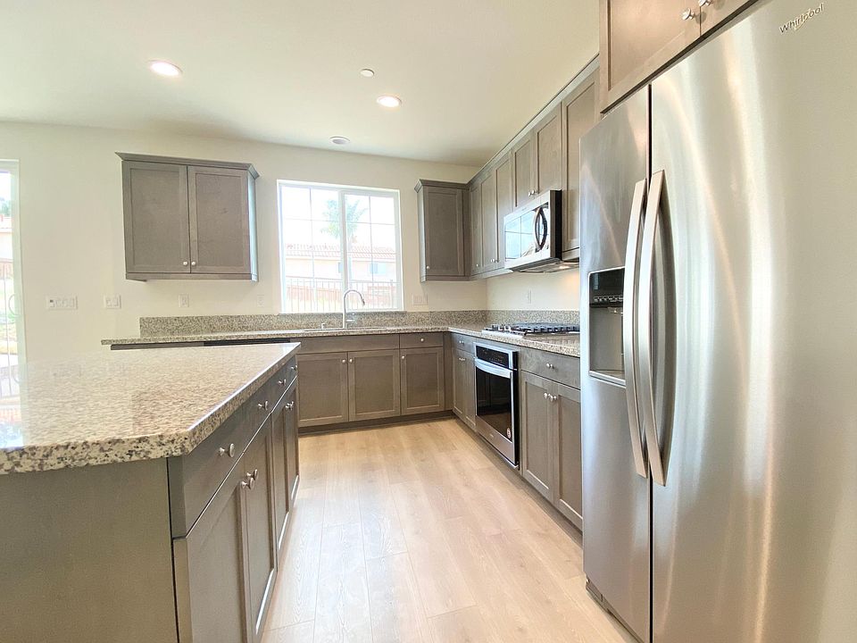 1st image of 269 Cherry Laurel Ct