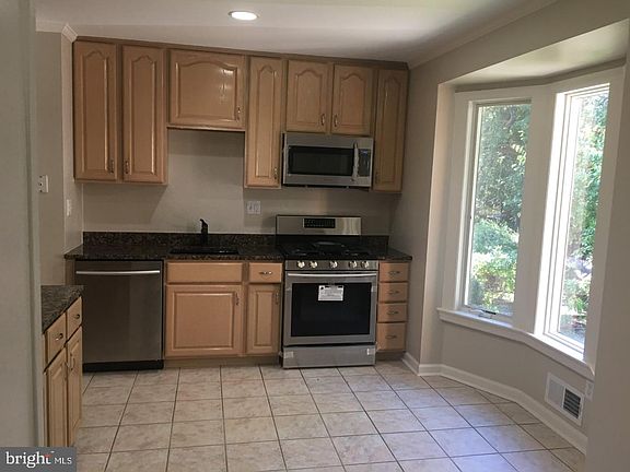 5th image of 6720 Weaver Ave