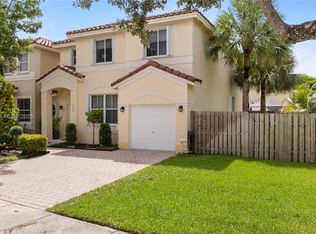 3864 SW 169th Ter, Miramar, FL 33027