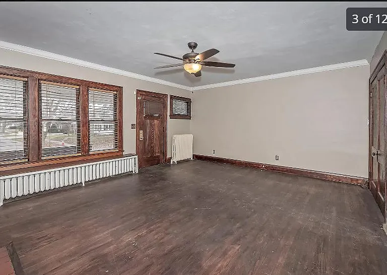 4370 Eastway St — Photo 2