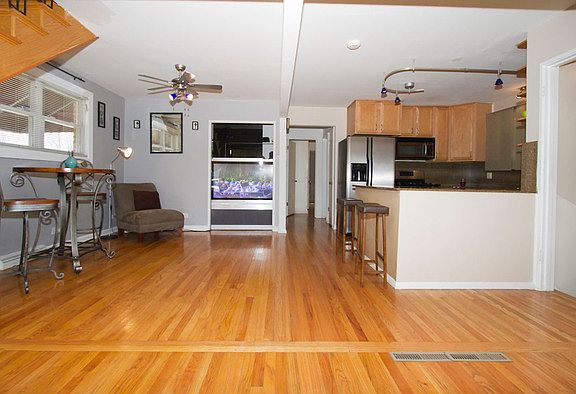 3rd image of 4601 S Laramie Ave