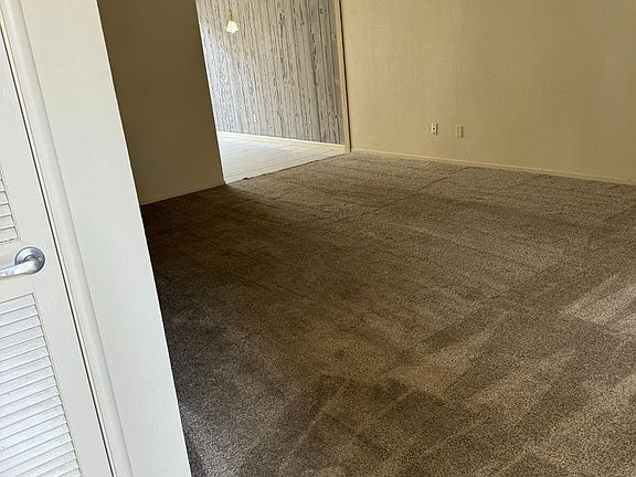 3rd image of 5085 N Wishon Ave APT 18