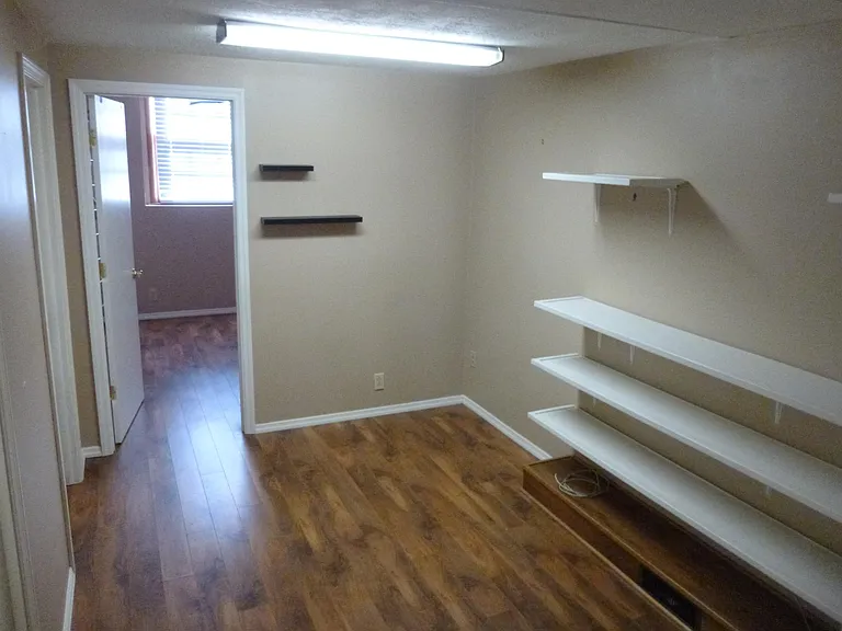 Home Office w bookshelves