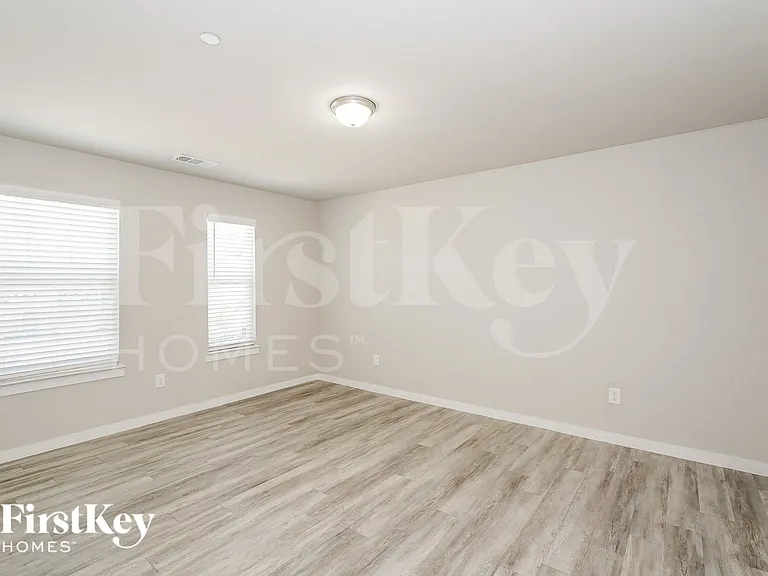615 Sophia Way — Photo 13