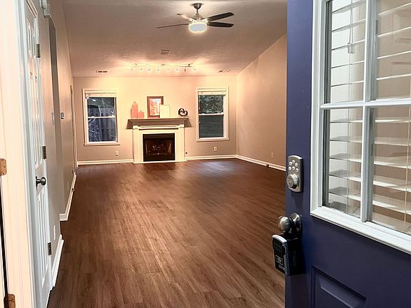 4th image of 10399 Glenn Abbey Ln