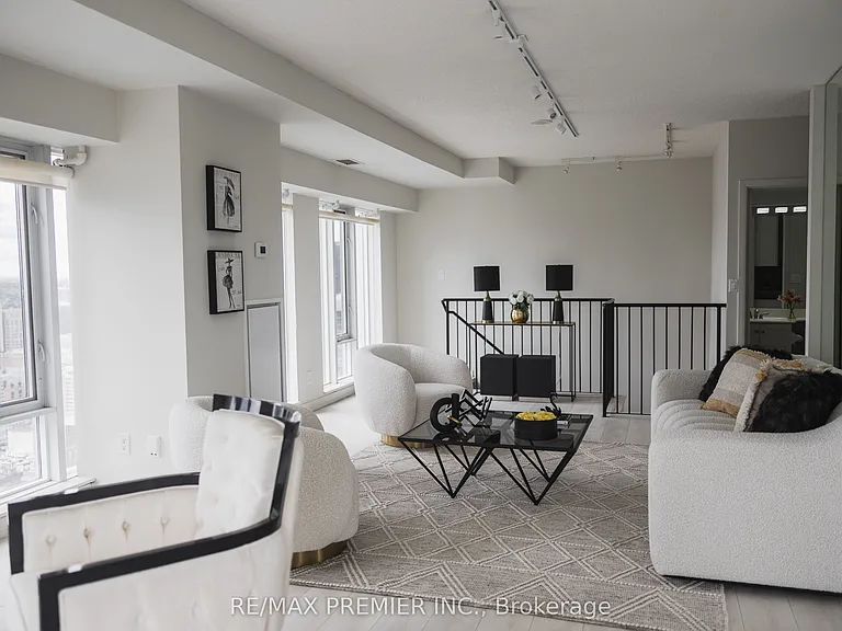 210 Victoria St #4407 — Photo 11