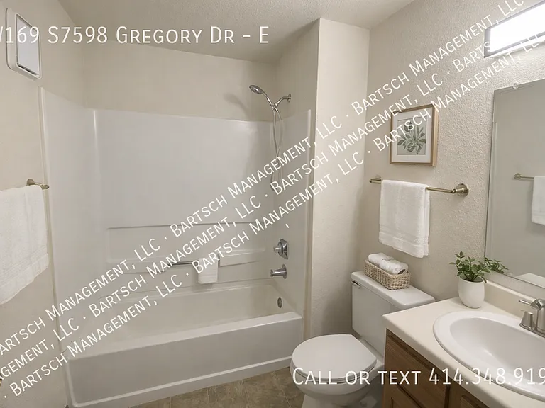 W169S7598 Gregory Dr #E — Photo 5