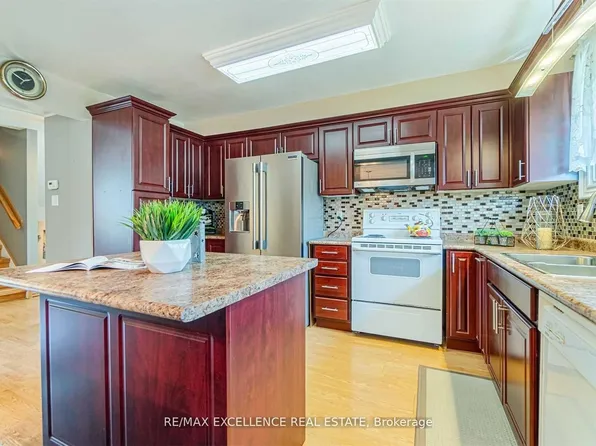 148 Ashton Cres, Brampton, ON L6S 3J9