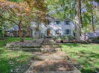 5 Parnell Dr, Cherry Hill, NJ 08003