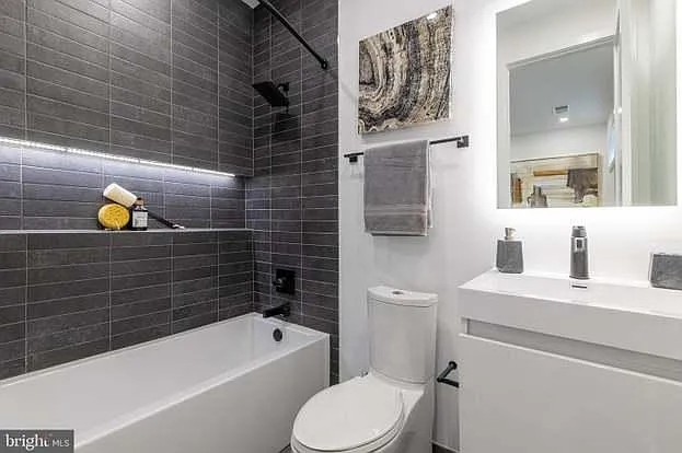 808 13th St NE #808B — Photo 19
