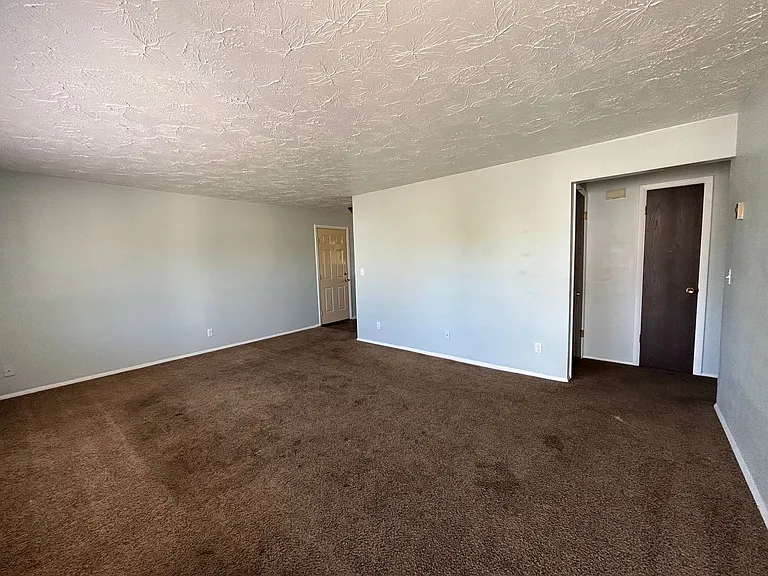 Cedar 680 W — Photo 5