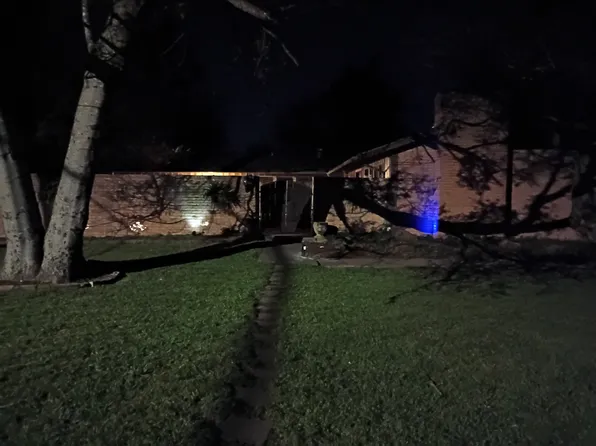 2802 Tanglewood Dr, Commerce, TX 75428