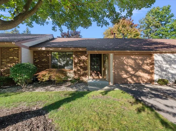 320 Aniline Ave N, Holland, MI 49424