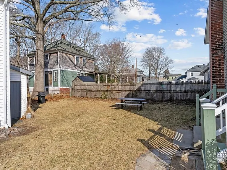 21 Plymouth St — Photo 9