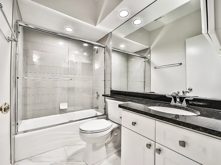 3230 N Seminary Ave #1 — Photo 12