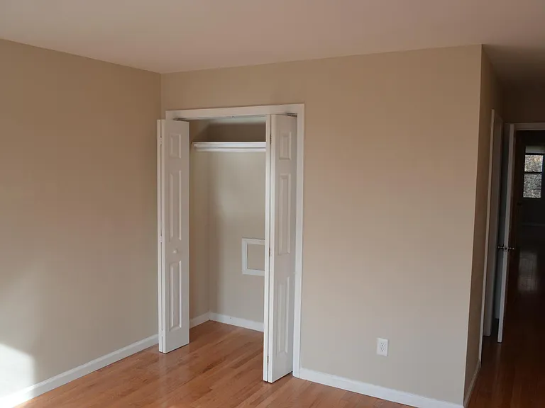 513 S Chester St — Photo 8