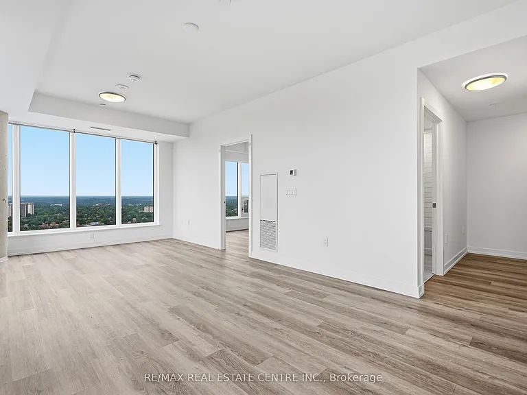 15 Wellington St S #2912 — Photo 5