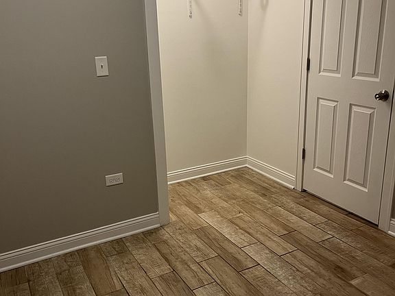 5th image of 8021-23 S Carpenter St #10968908