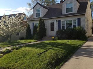 7902 W Wright St, Wauwatosa, WI 53213