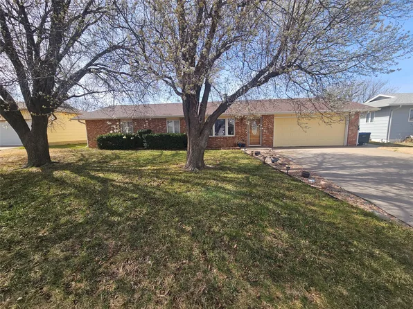 3011 Gary Ave, Dodge City, KS 67801