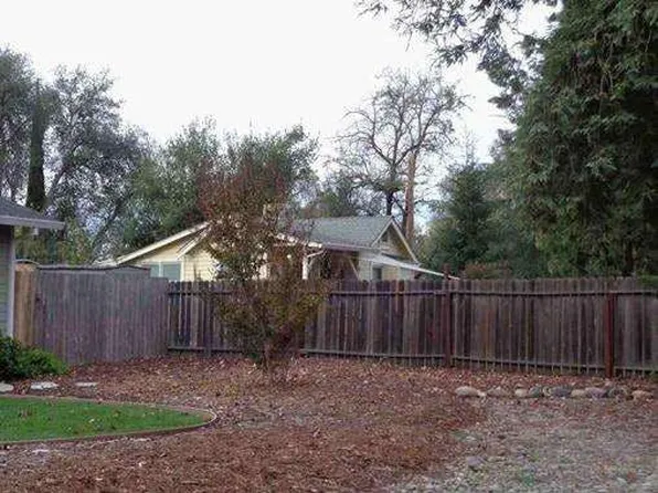 2864 Kelly Ln, Redding, CA 96002