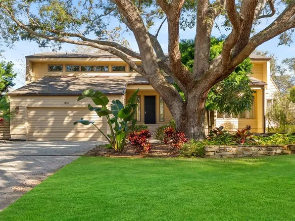 1351 Willow Brook Dr, Palm Harbor, FL 34683